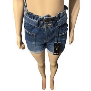 BLUE AGE JEAN SHORTS WITH JEAN BELT-NEW-SIZE L